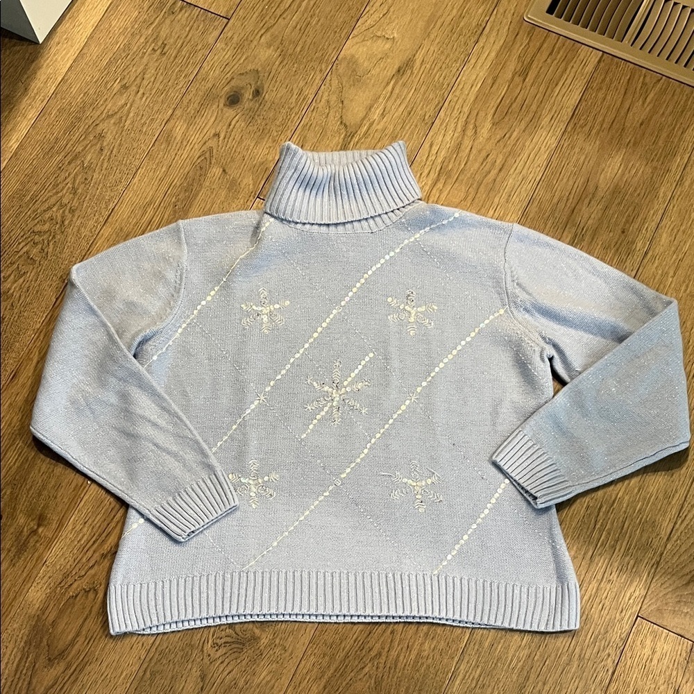 DRESS BARN vintage light blue beaded sequin snowflake winter sweater, size large